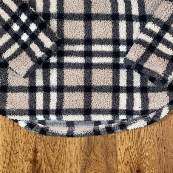 Koolaburra by UGG Brushed Back Sherpa Funnel Neck Pullover Women’s Medium - Picture 4 of 12